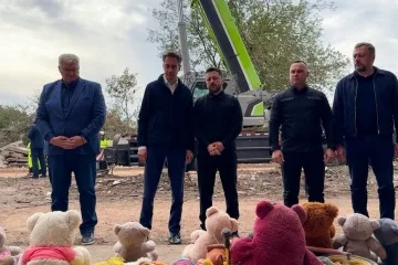 Президент разом із главою МЗС Британії вшанували пам'ять загиблих від російської ракети у Прилуках