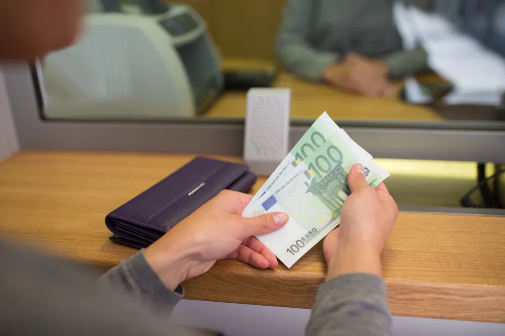 Який зараз курс у столичних обмінниках: де вигідно обміняти долари та євро