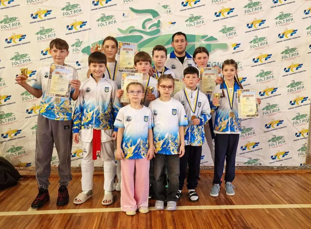 Сумські бійці вибороли друге командне місце на Всеукраїнських змаганнях з тхеквондо у Полтаві