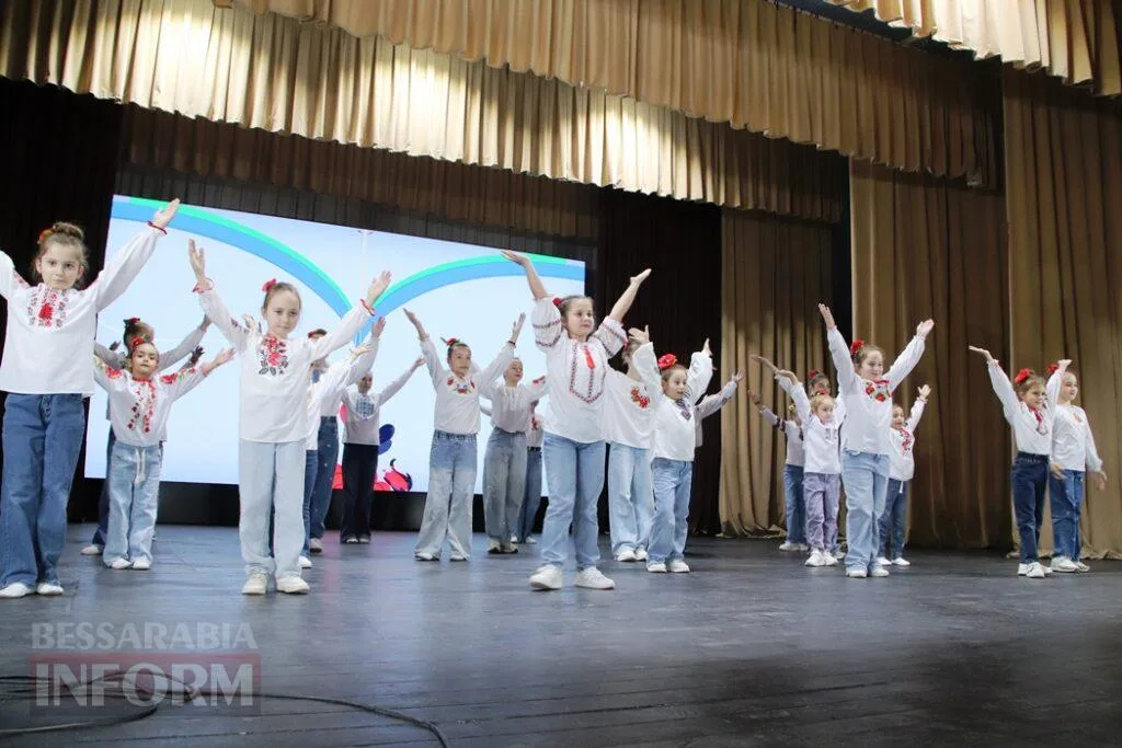 У Болграді говорили про українську ідентичність і співали про Україну: як минув районний форум