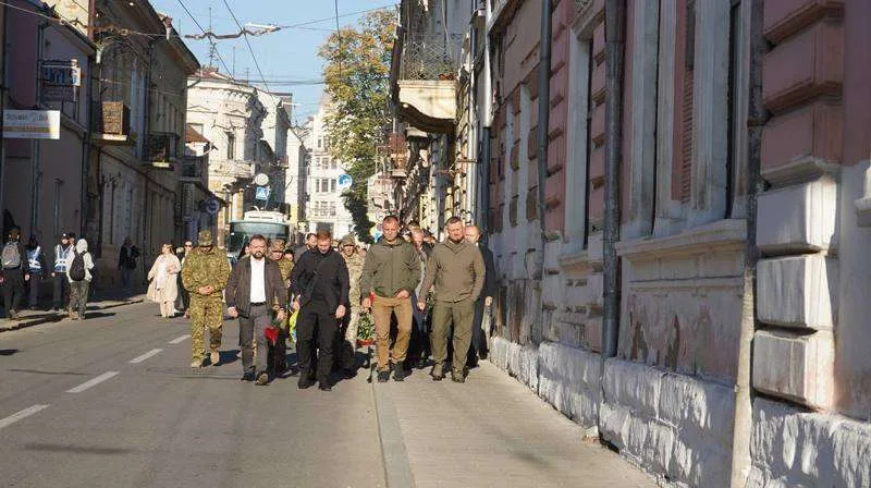 (ФОТО) Як у Чернівцях відзначили День захисників та захисниць України
