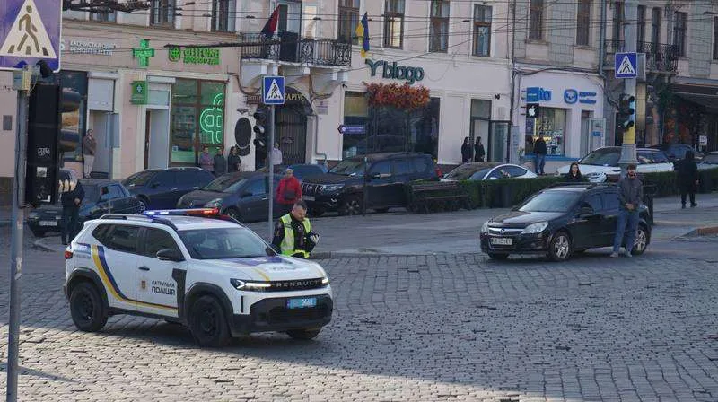 (ФОТО) Як у Чернівцях відзначили День захисників та захисниць України