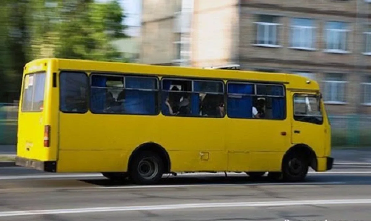 У Львові пасажирка маршрутки №84 зламала руку через різке гальмування