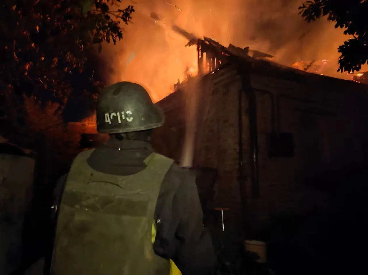 Понад 40 атак на Дніпропетровщину: троє людей дістали поранення - 27.10.2026