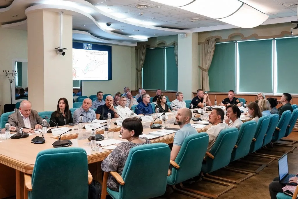 Північна об’їзна, новий аеропорт, завод з виробництва соку, понад 100 гектарів під логістику та нові зони біля Прута: як може змінитися Чернівецька громада