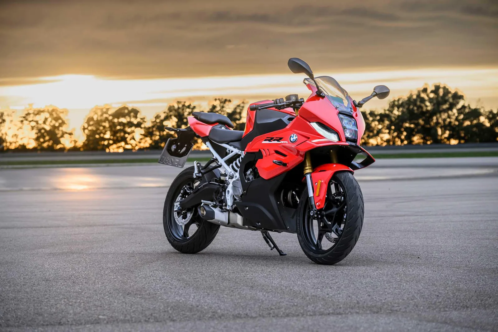 От 8 100 евро: BMW представила спортбайк F 450 RR для категории A2