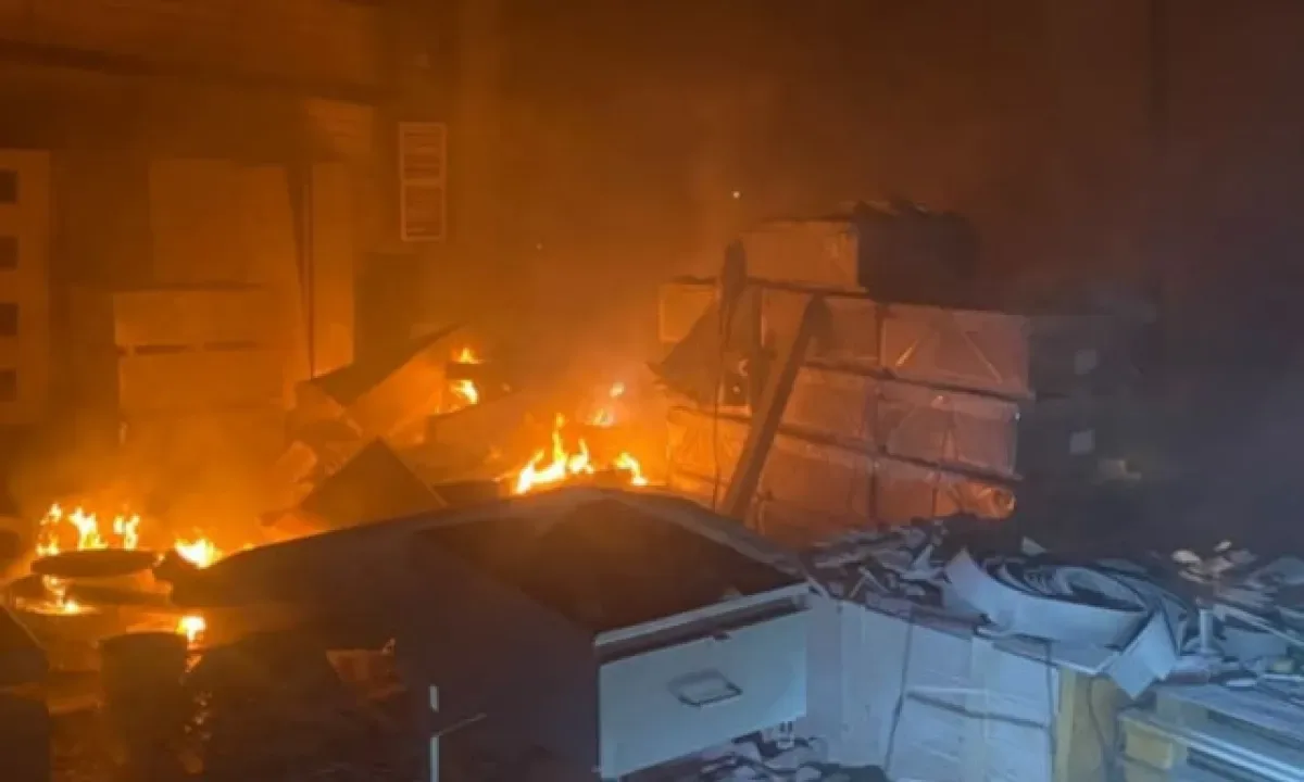 Удар по Львовскому району: двое людей пострадали, горело предприятие