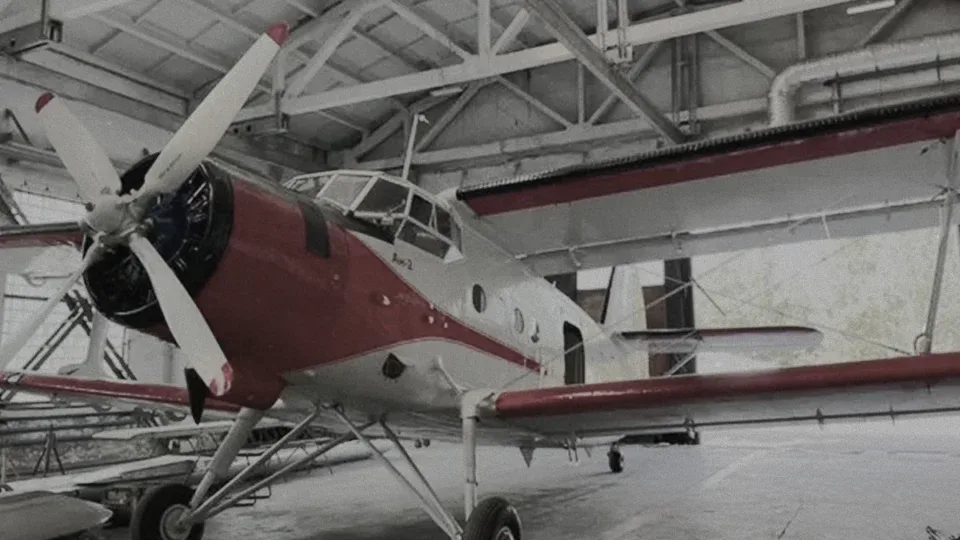 «Давайте поки літатимемо на Ан-2»: як у рф після провалу нових проєктів повернулися до літака 1947 року 