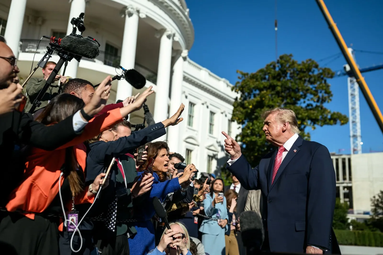 Хто цей ''дуже дурний генерал'', якого Трамп регулярно звинувачує у провалі наступу РФ на Київ