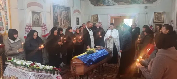 Життя обірвав ворожий дрон: на Волині &nbsp;попрощалися з воїном Віталієм Левчиком (фото)