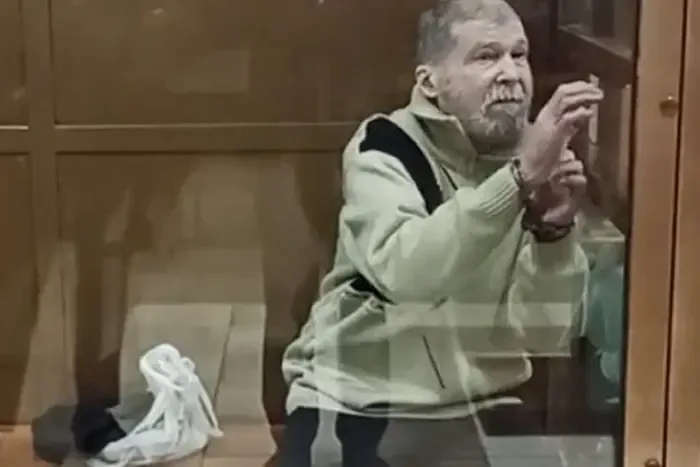 Колишній бранець розповів, як росіяни змушували полоненого американця співати гімн РФ