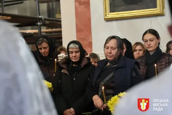 У Луцьку попрощалися з полеглими воїнами Володимиром Крачуновим та Валерієм Чайковським (фото)