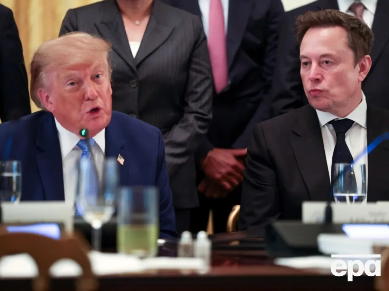 Трамп, імовірно, був не проти обмеження роботи "військового пакету" Starlink в Україні – Axios