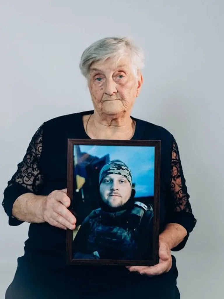 Історії 15 Героїв з Кілії стануть основою фотовиставки: завершено перші зйомки меморіального проєкту “Імена, які живуть”