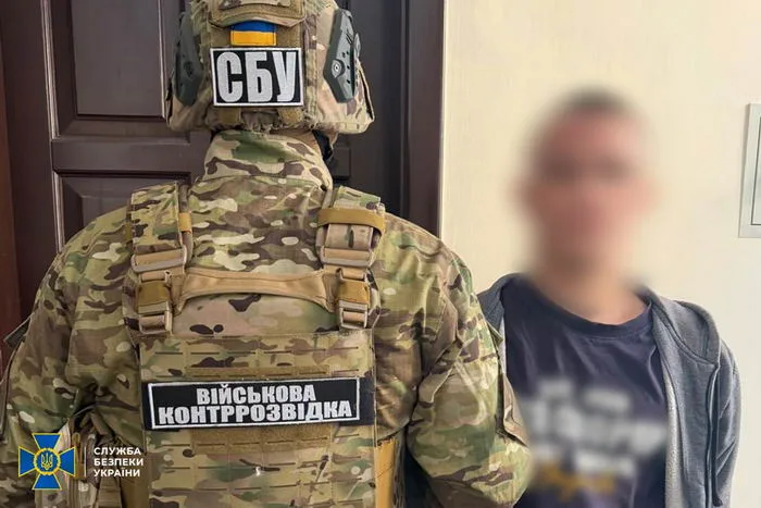 В Одессе задержан 20-летний предатель, устанавливавший маячки на бензовозы