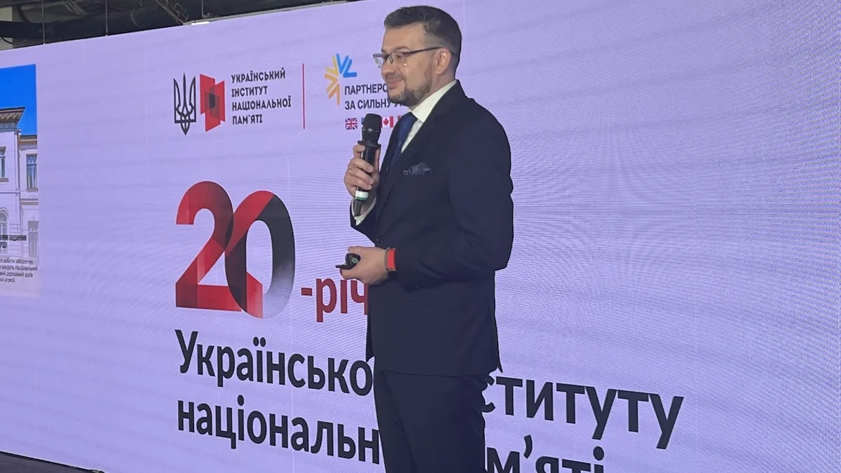 Алфьоров: Україна не отримувала відмов щодо перепоховання видатних діячів, але часом є прохання робити це після війни одразу на Пантеоні