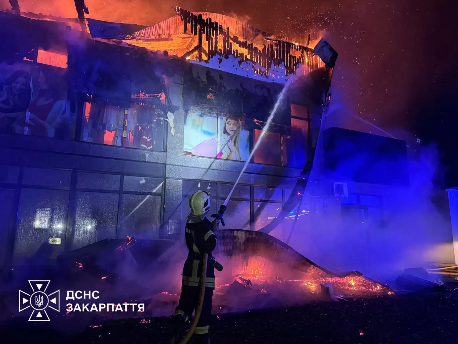 У Солотвині горів ринковий комплекс