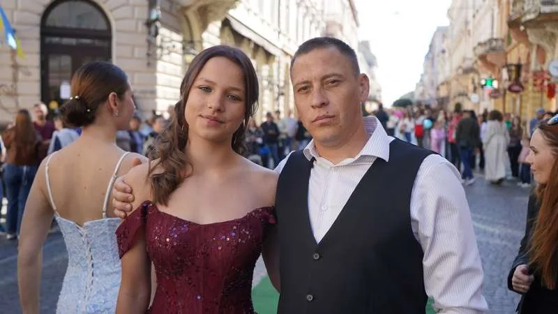 Що відбувається у центрі Чернівців зараз: фоторепортаж з Дня міста