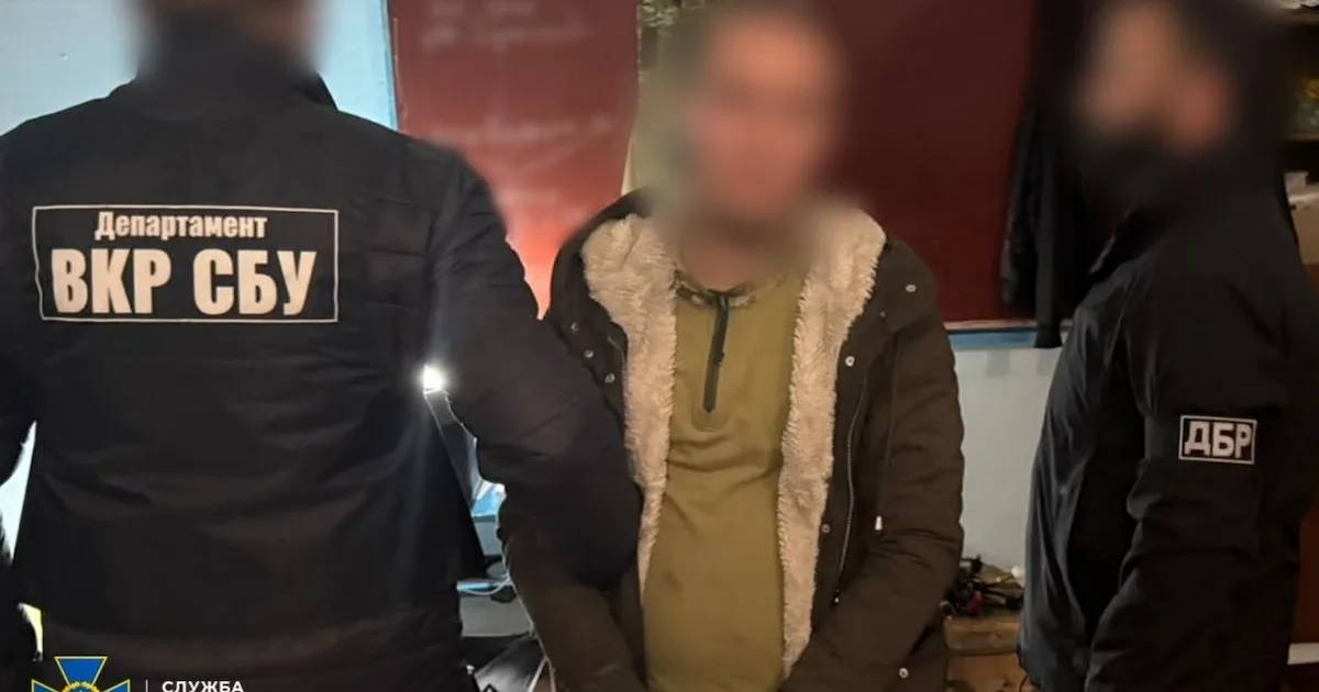 У лавах ЗСУ викрили крота, який змінив десятки номерів і переховувався в Одесі