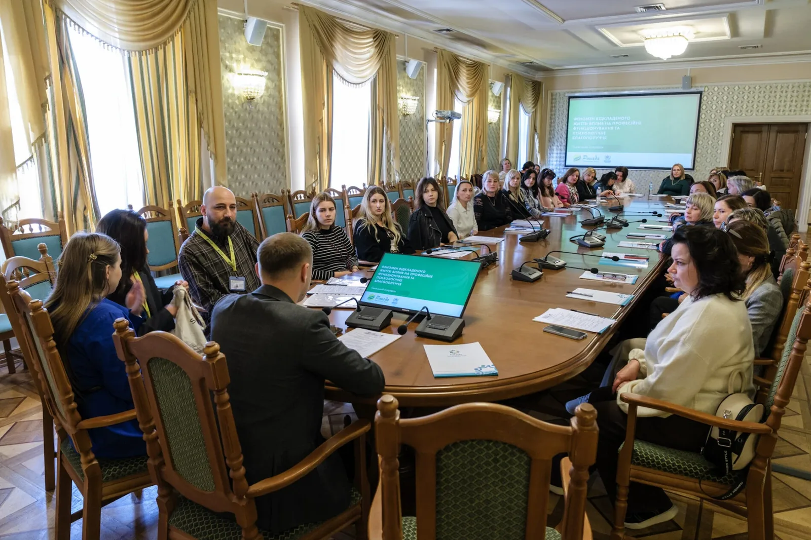 Фахівці Львівщини опанували методики боротьби з феноменом відкладеного життя