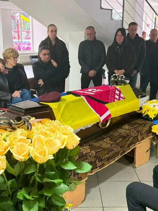 На реактивній швидкості: історія життя та загибелі легендарного футболіста «Волині» Романа Максимюка