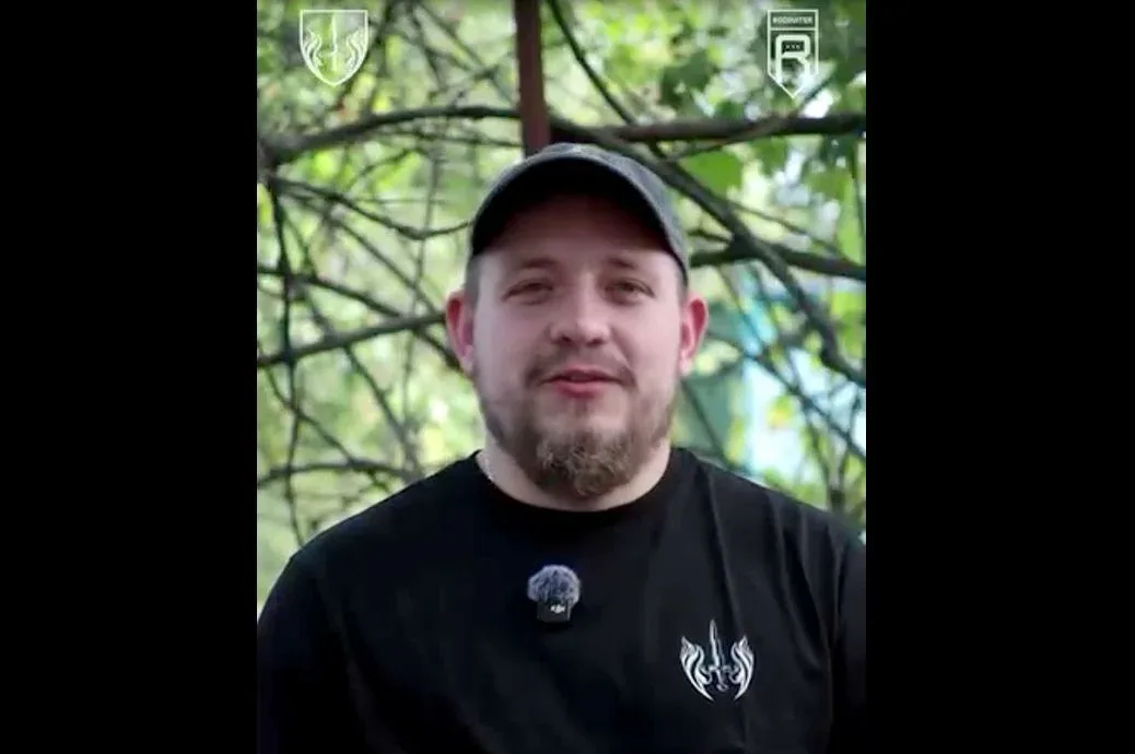 Український рекрут у бейсболці