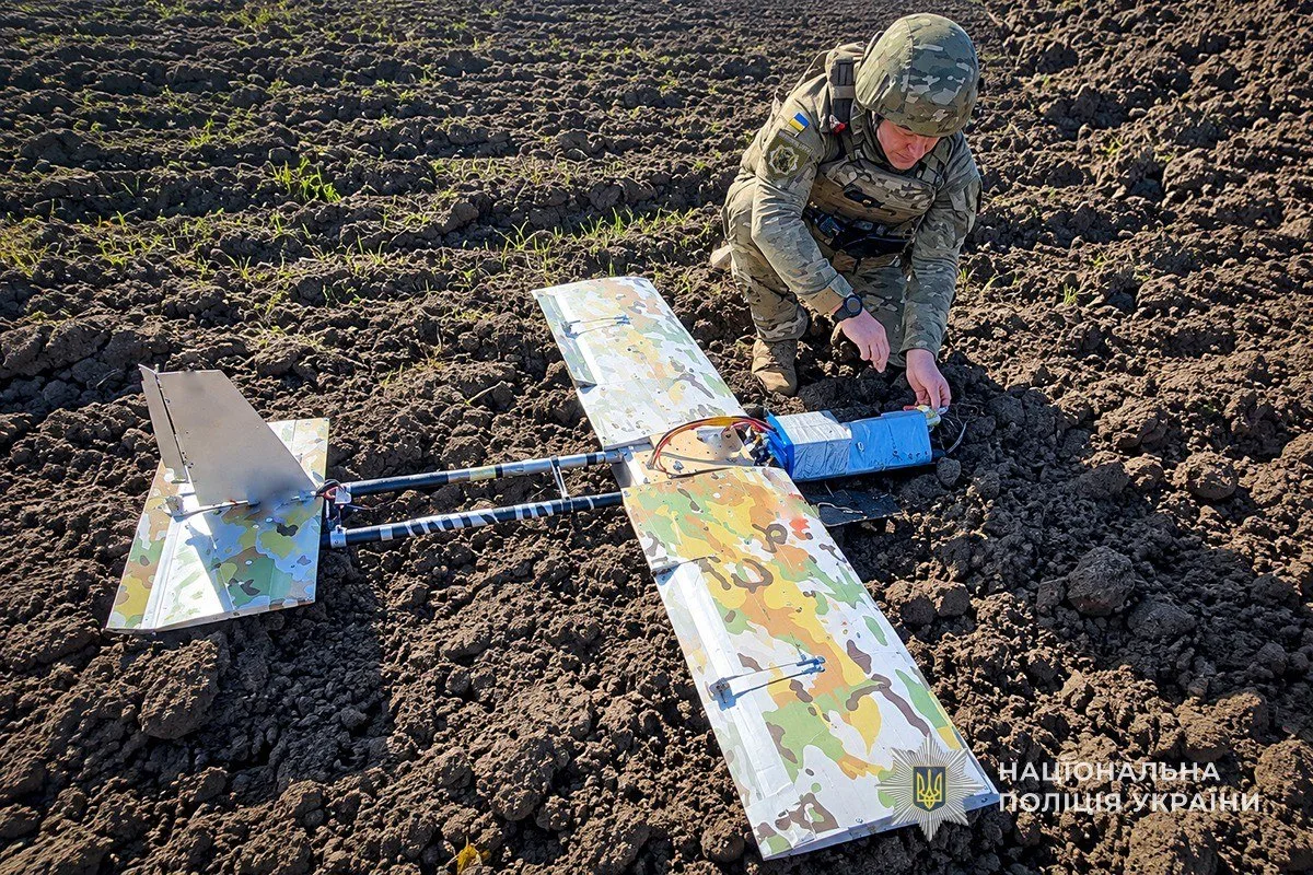 На Сумщині вибухотехніки поліції знешкодили ворожий БПЛА з бойовою частиною