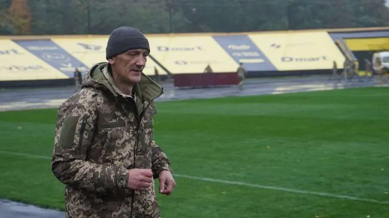 (ФОТО) Понад сотня учасників: у Чернівцях зафіксували рекорд України з масового забігу військових і ветеранів