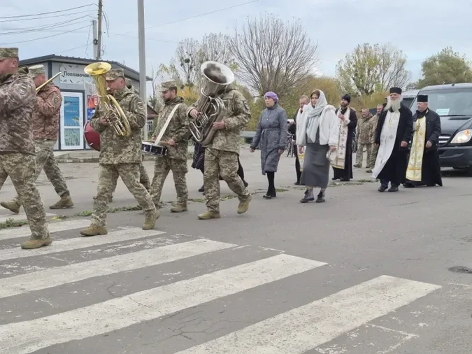 У громаді на Волині попрощалися із Героєм Олександром Шуміком (фото)