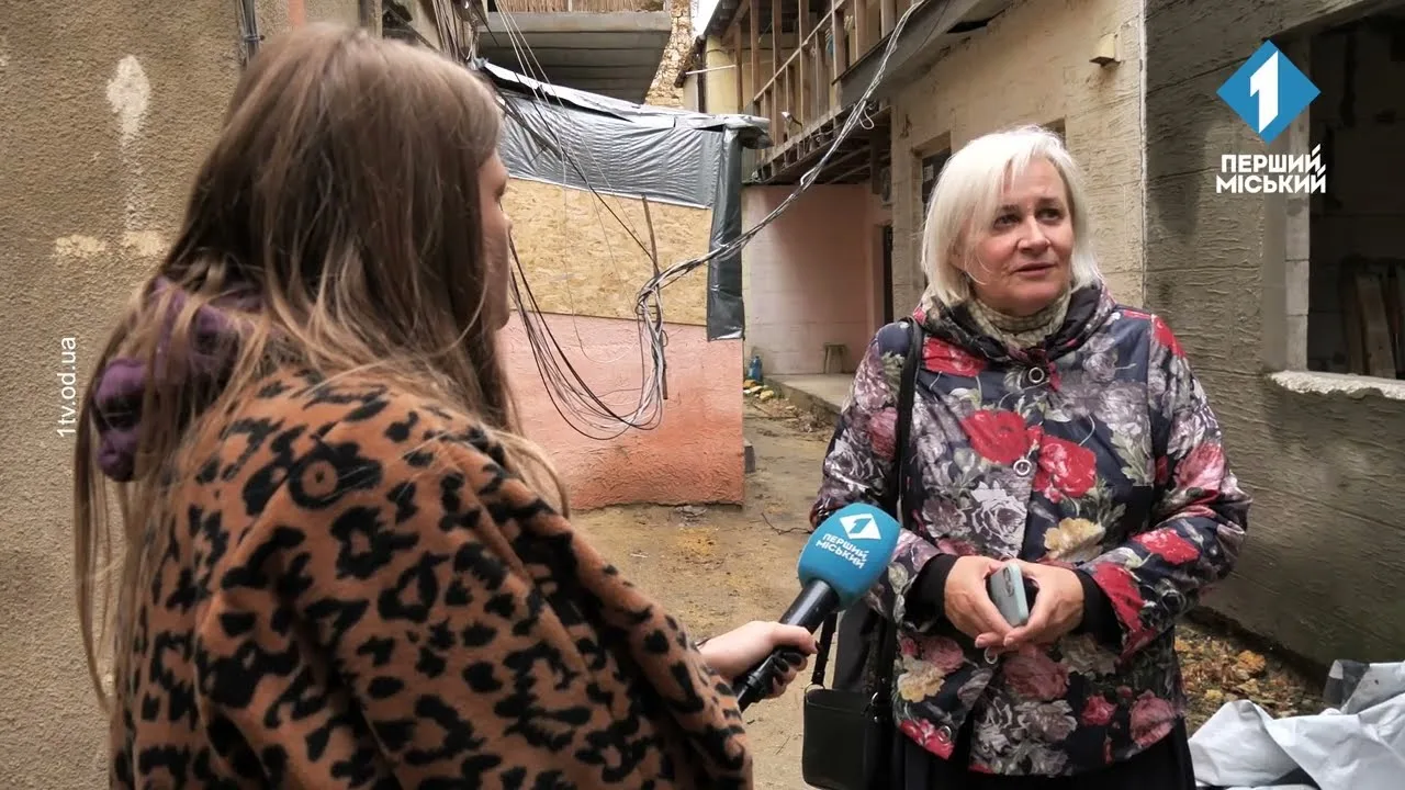 Після прильоту — сам на сам із руйнуваннями: проблеми мешканців будинку на Розумовського