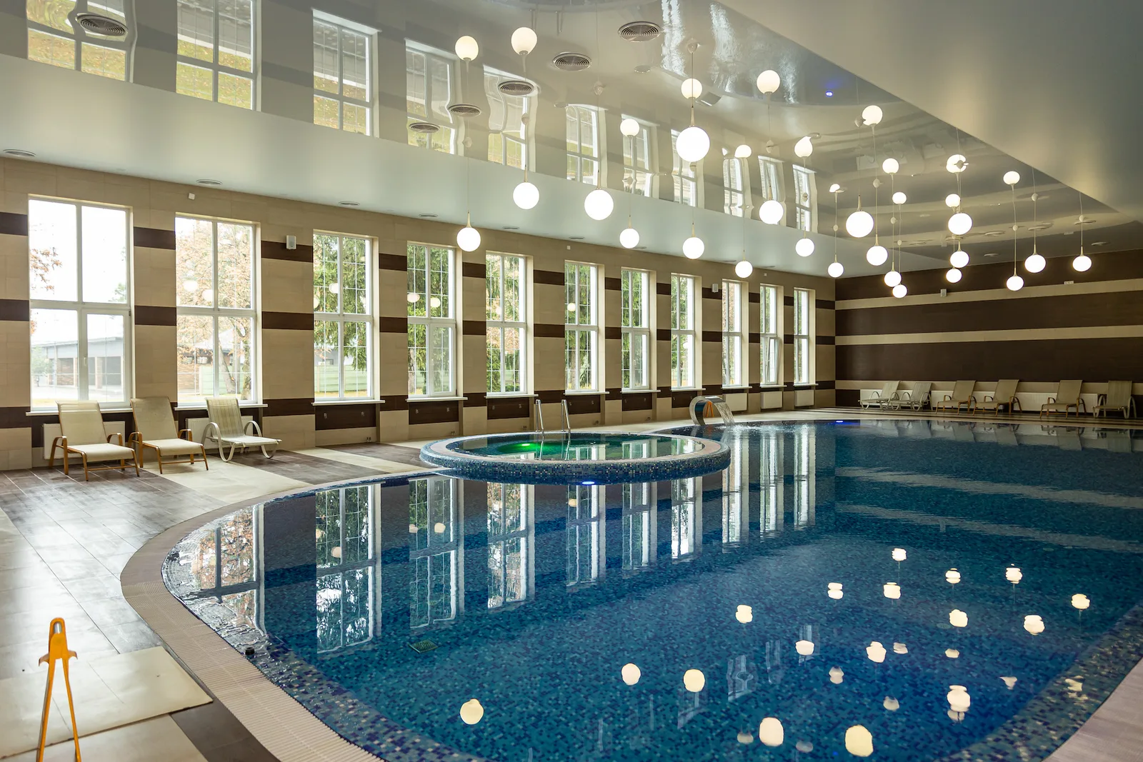 Perlyna Resort плавання