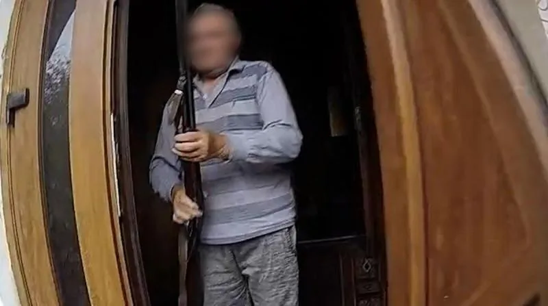 Нетверезий житель Тернопільщини погрожував поліцейським рушницею