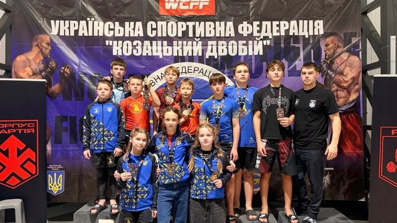 Спортсмени з Тростянця відзначилися на Кубку України з козацького двобою