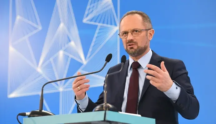 Роман Безсмертний про таємні домовленості Трампа з Путіним, чуму в Росії та корупцію на Заході — інтерв'ю