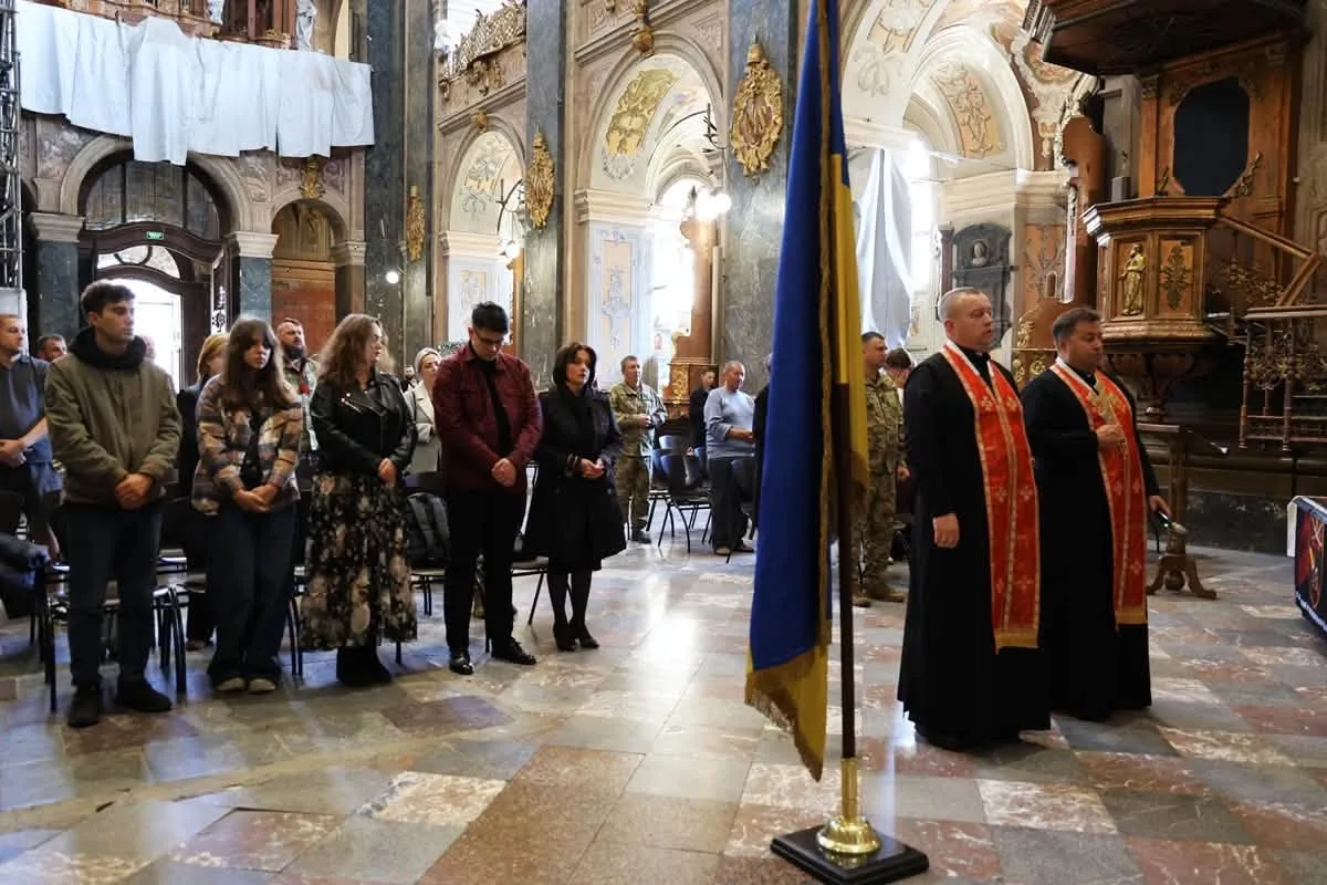 Родинам 12 полеглих розвідників вручили «Хрести Героя» - 2