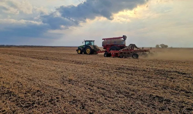 Сівба озимого ячменю завершилася в Tekom Agro Group: відсіялися в сухий ґрунт