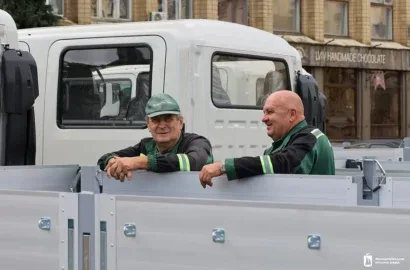 Передача аварійно-ремонтних вантажівок JAC для комунальних підприємств Миколаєва