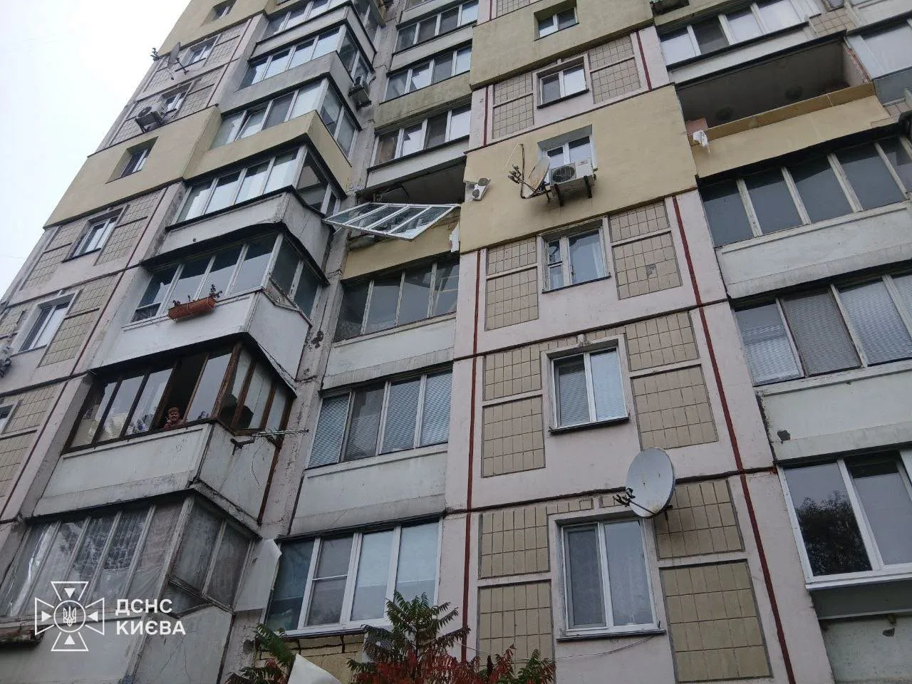 У багатоповерхівці у Святошинському районі стався вибух газового балона (фото)