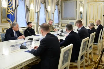 Зеленський зустрівся з міністром оборони Естонії, говорили про додаткове фінансування для ППО