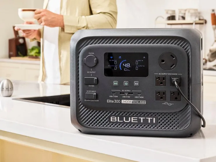 Зарядная станция Bluetti Elite 300
