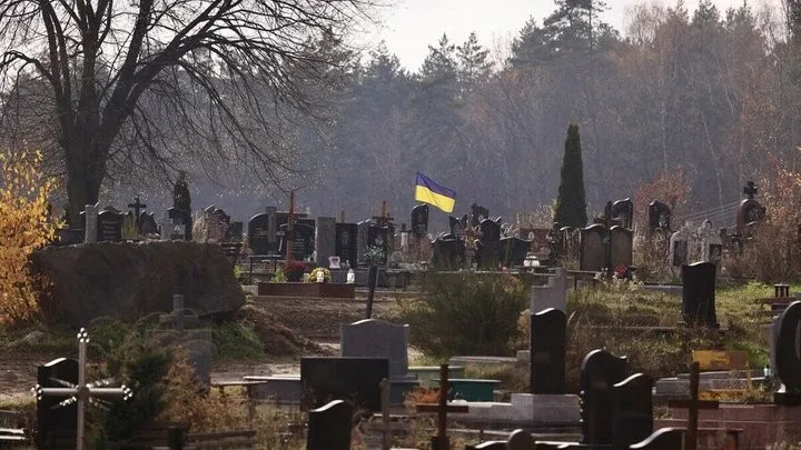 Чоловіків вели до кордону через кладовище: уродженця Львівщини підозрюють у переправленні ухилянтів за $30 тисяч