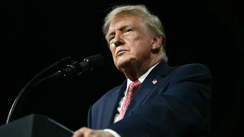 Допрос под присягой: Трампа обяжут ответить на вопросы BBC