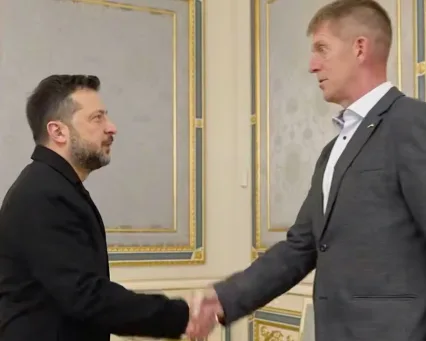 Зеленський зустрівся з головою Міноборони Естонії та анонсував пошук грошей на закупівлю ППО