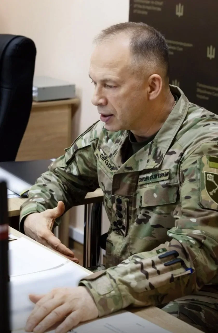Ексголовком ЗСУ Сирський уперше з'явився в костюмі, а не у військовій формі. Який вигляд він має