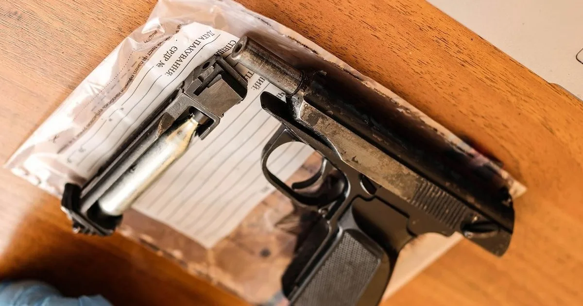 У Миколаєві залишили на волі підозрюваного у стрілянині в тролейбусі підлітка