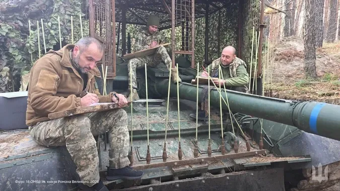 «Лист, який не закінчується»: воїни 14 ОМБр долучилися до загальнонаціонального диктанту (фото)