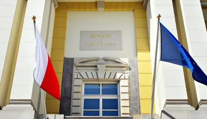 Польща на 5 років закрила Шенген для депутата зі Львівщини: що він зробив