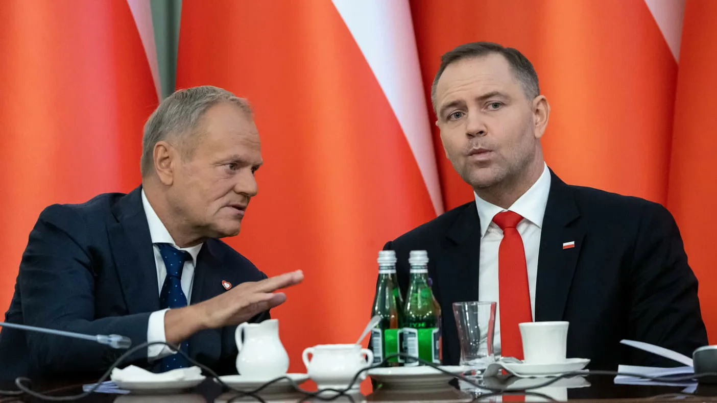Туск проти "Годзилли": куди заведе Польщу війна за Конституційний суд