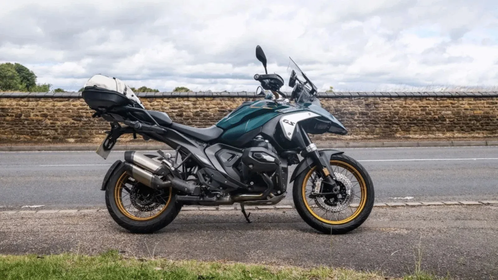 BMW, Honda та Royal Enfield змінили лідерів мотопродажів у Британії у вересні