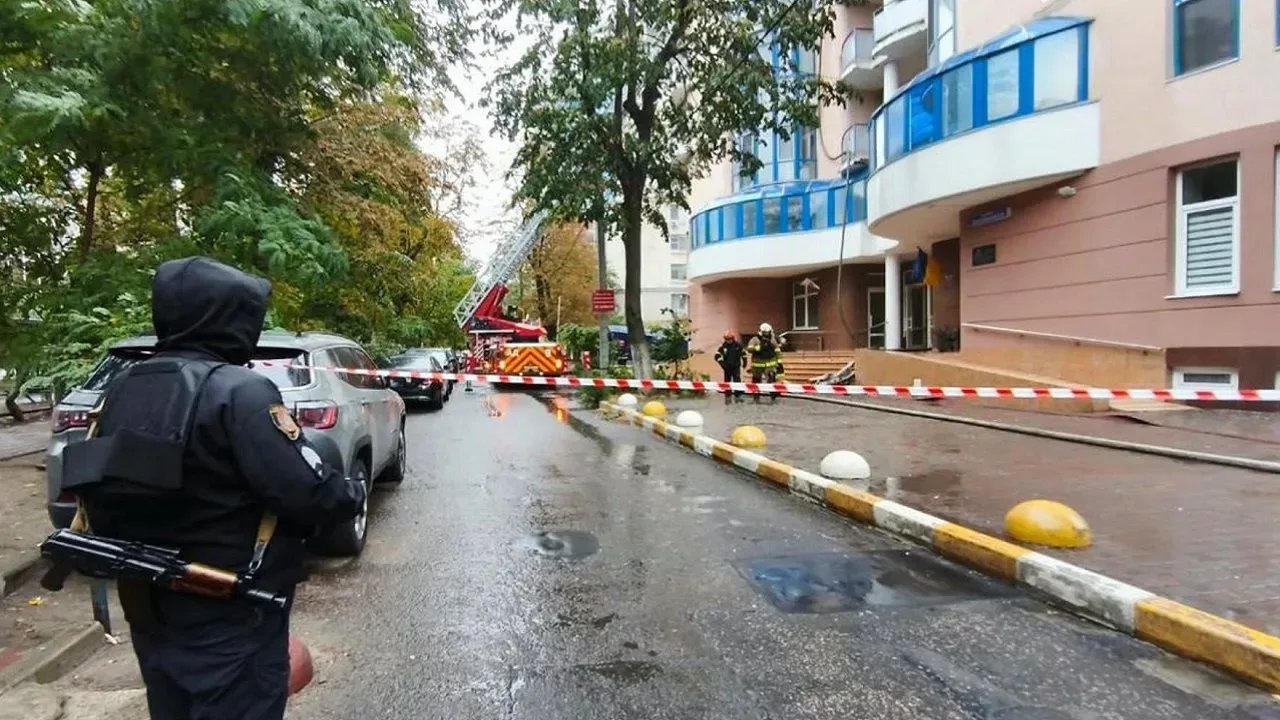 В Одесі через ворожий удар загорілася 19-поверхівка: постраждала дитина Атака на Одесу 18 жовтня 2026: наслідки